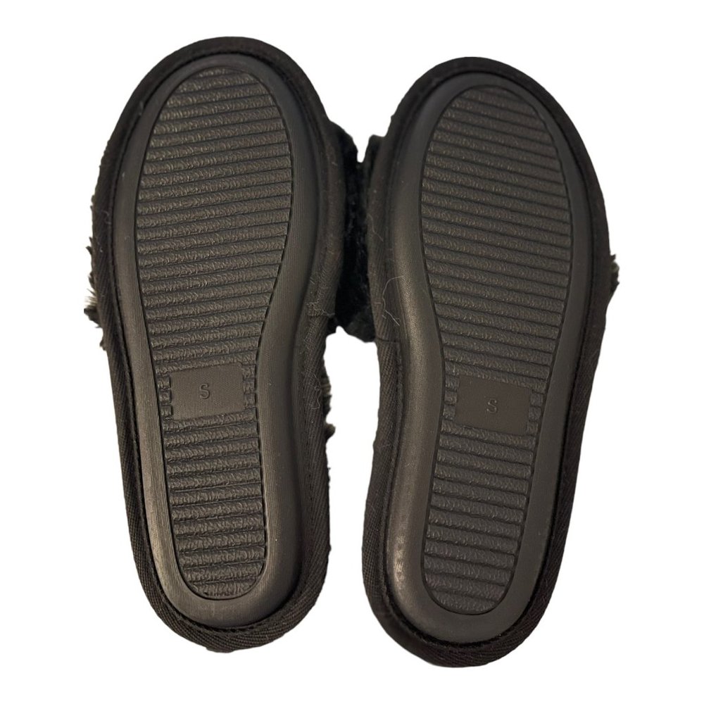 VS PINK Faux Fur Slippers color Black size Small - Picture 4 of 5